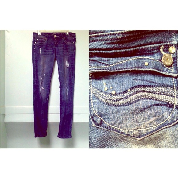 Almost Famous jeans with rips