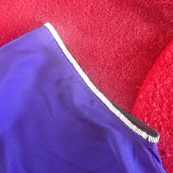 NWOT Top w/ synched waist & embellished sleeves! - Picture 3 of 3