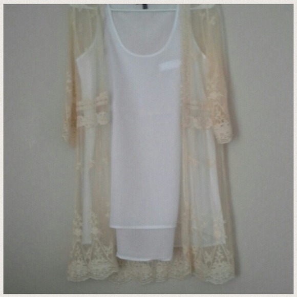 ⛔️SOLD⛔️cute Kimono new with no tags💕 - Picture 2 of 2