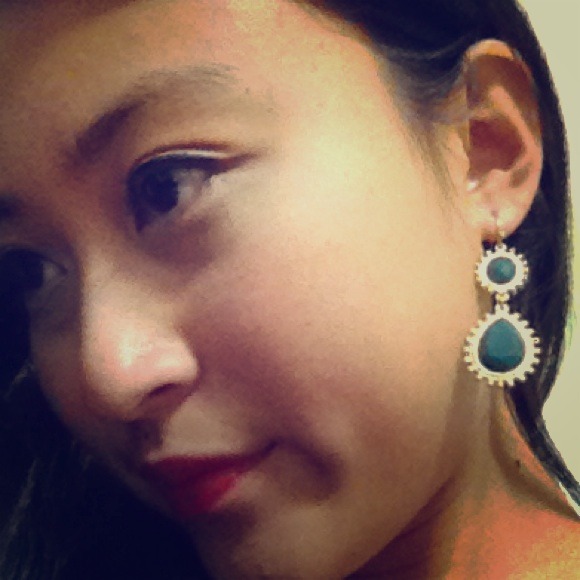 Olive dangling earrings