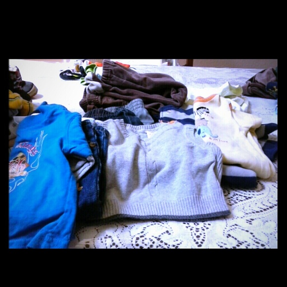 80 piece Lot of baby clothes (boys)