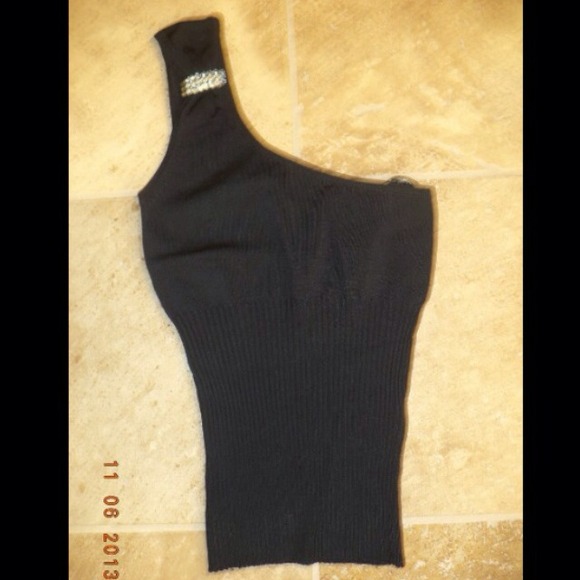 NEW! Bebe One Shoulder Top (XS)