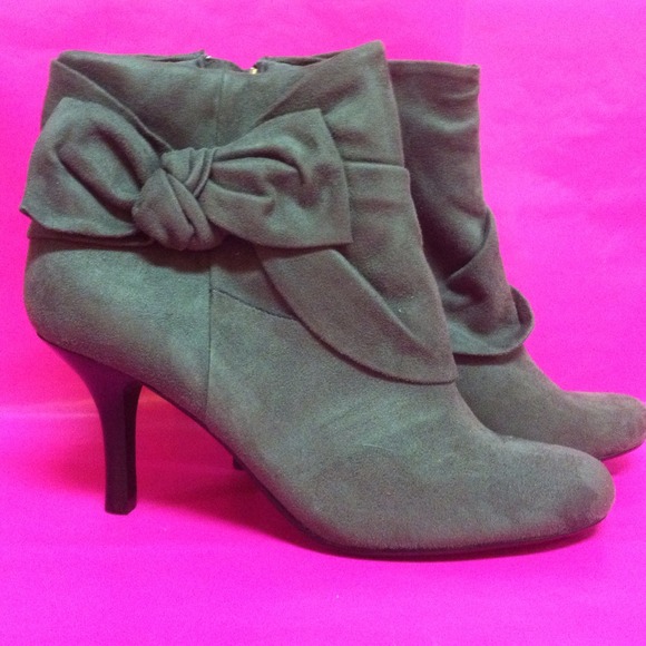 Apt. 9 suede booties