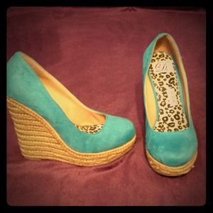 Pretty Blue Wedge heels