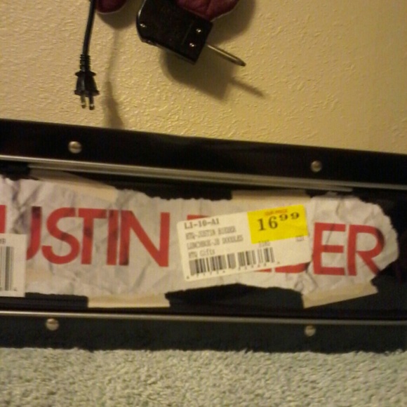 Lunchbox - Picture 2 of 2