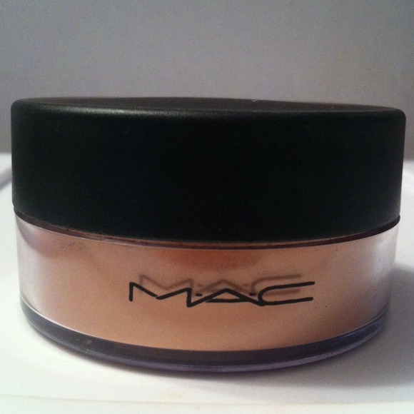 MAC golden bronze powder