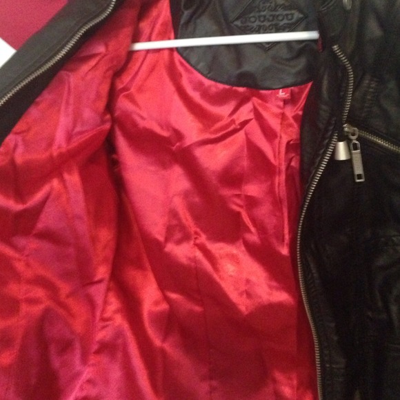 Leather jacket - Picture 3 of 4