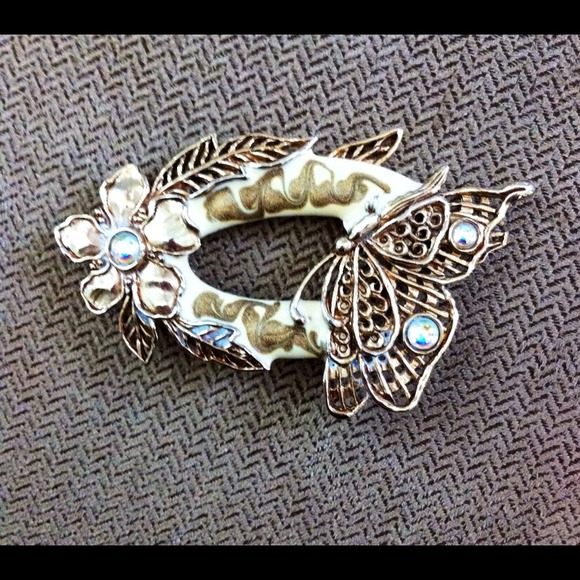 Beautiful butterfly enamel filigree brooch