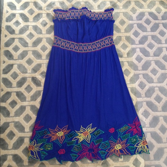 Body Central Dresses & Skirts - Strapless Sun Dress