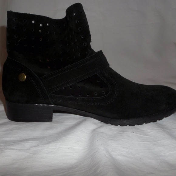 ❌BUNDLED❌slouchy perforated suede leather boots - Picture 4 of 4