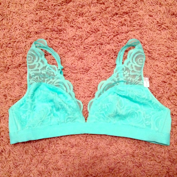 VS PINK Lace Plunge Bralette