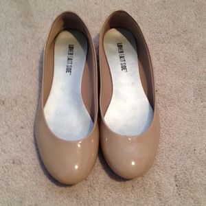 Nude Patent Flat