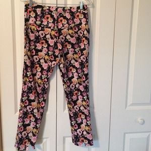 Floral crop trousers