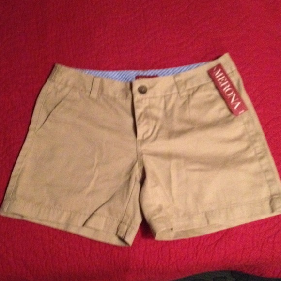 NWT Khaki shorts