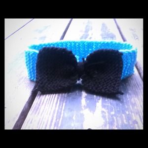 Knitted bow headband