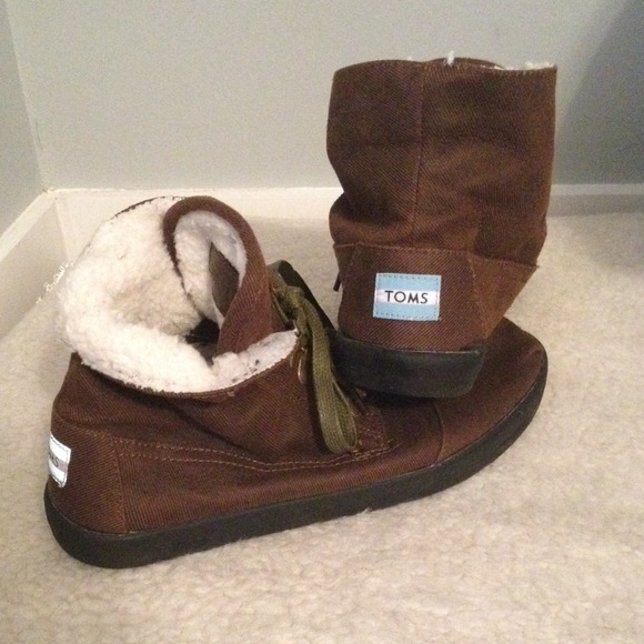 bota boots toms