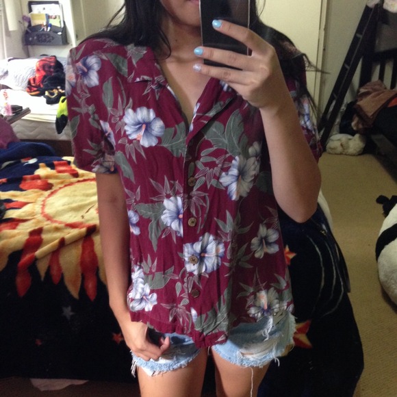 Hawaiian button up shirt