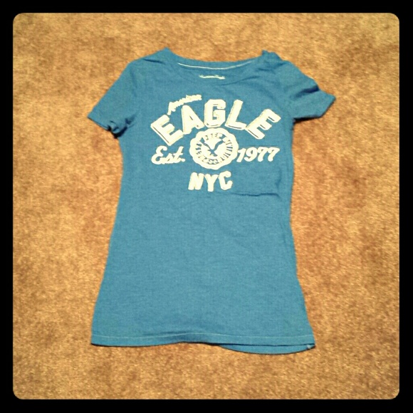 American Eagle top.