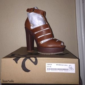 Tarifa heels!