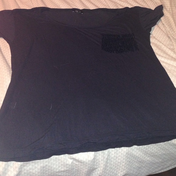 Express thin tee with sequin pocket