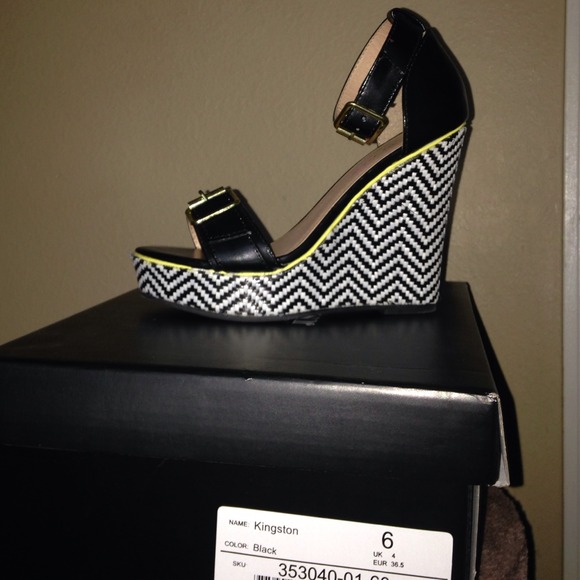 Kingston wedge heels!