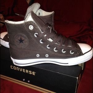 Chocolate hi-roll fleece converse