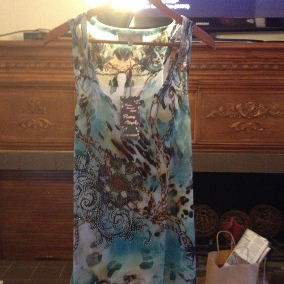 Tunic - Picture 3 of 3