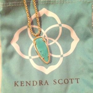 Kendra Scott necklace