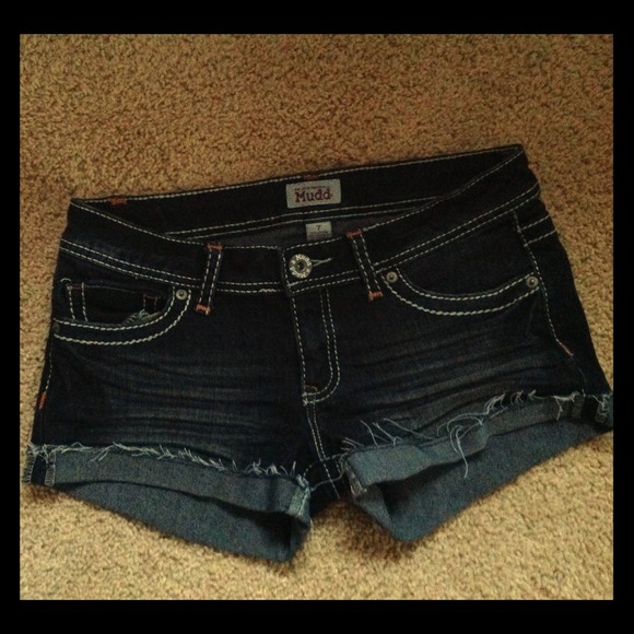 Dark denim shorts Mudd size 7