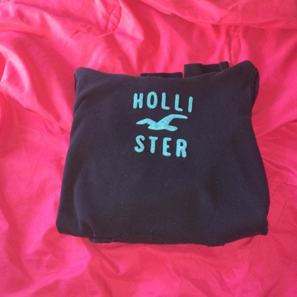 💢SOLD ON MERCARI💢Hollister hoodie