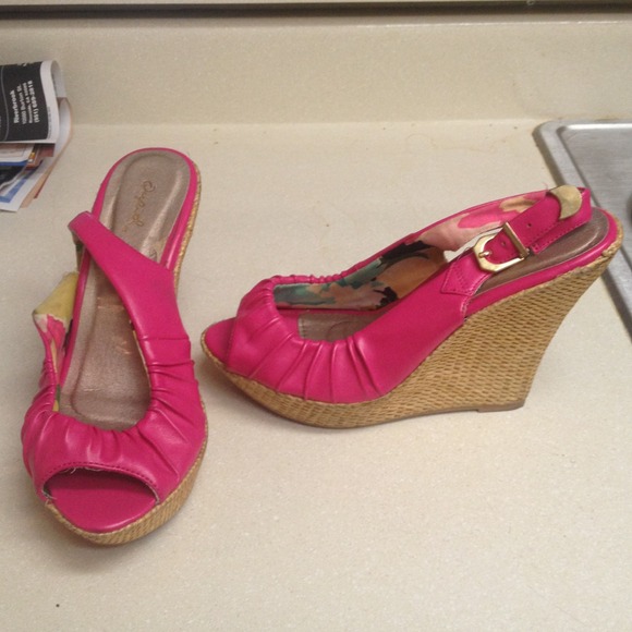 Hot pink wedges 8.5