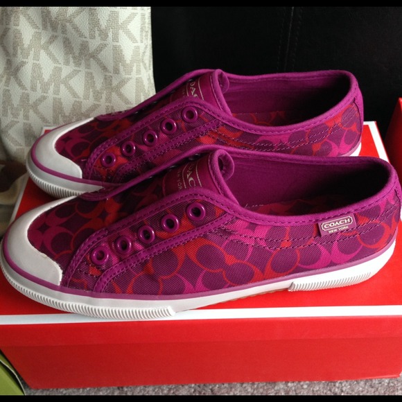 ‼️SOLD‼in other site!👏👏😘 Coach casual shoe..