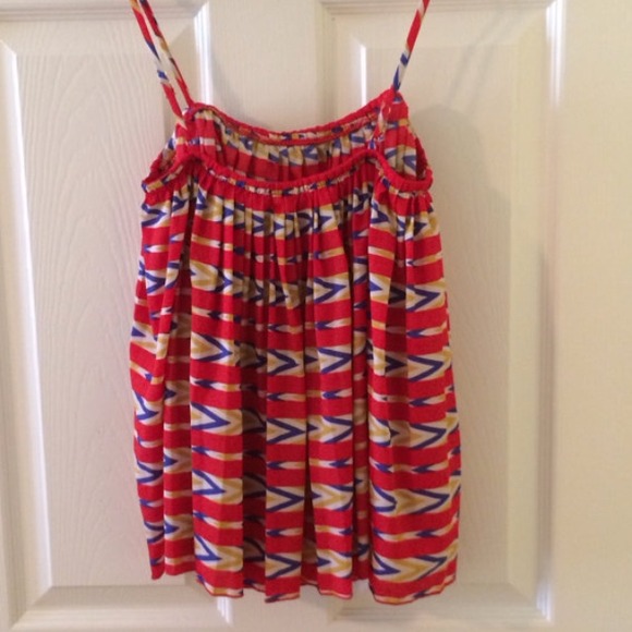 🚫SOLD BUNDLE🚫🎀SUNDAY SALE🎀 Chevron Stripes Top - Picture 2 of 3