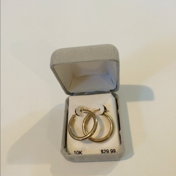 New 10k gold hoop earrings