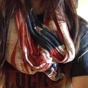 🚫SOLD🚫 Brandy Melville USA scarf  🇺🇸