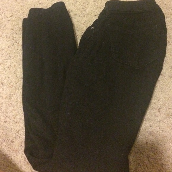 Black skinny jeans