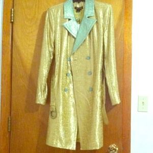 Gold and Tiffany blue trench coat!!:) With belt!:)