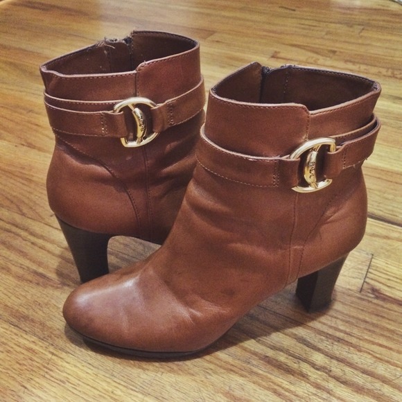Ralph Lauren Boots - 🙌SALE🙌 Ralph Lauren leather booties