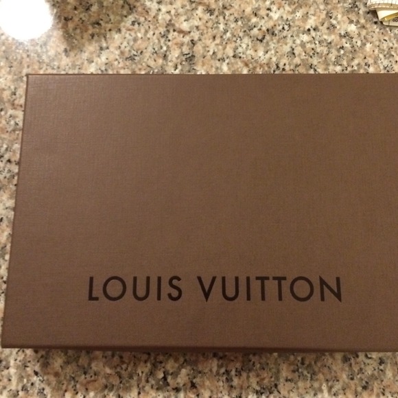 ✂️✂️💯Authentic Louis Vuitton box✂️✂️