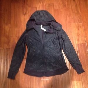 Lululemon navy pattern jacket