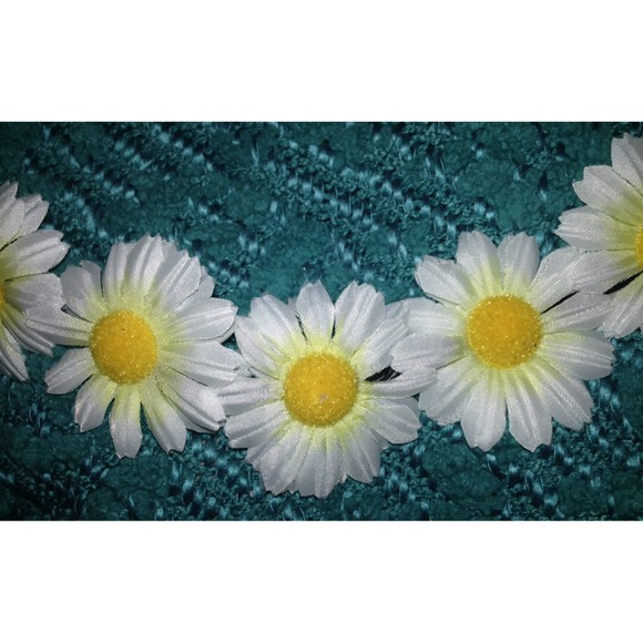 Mini Daisy Halo - Picture 2 of 3