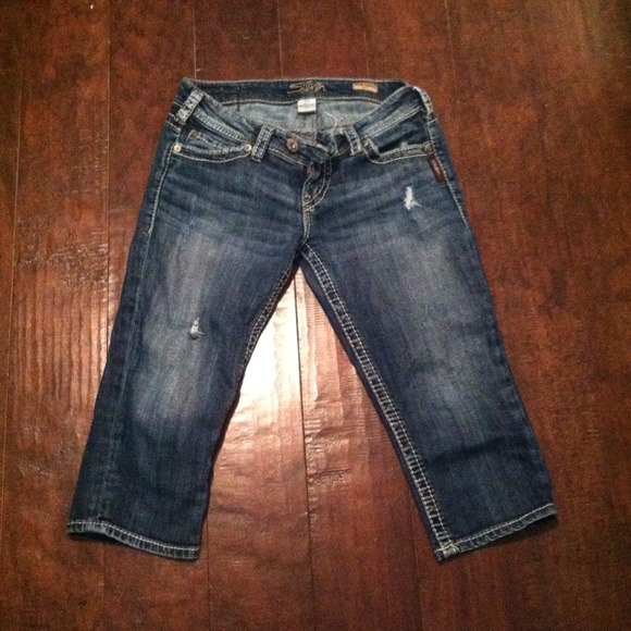 Silver Capris!