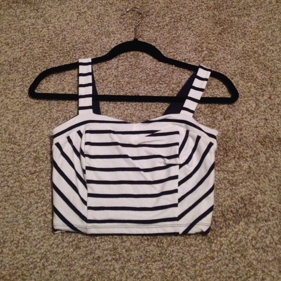 Black and white crop top