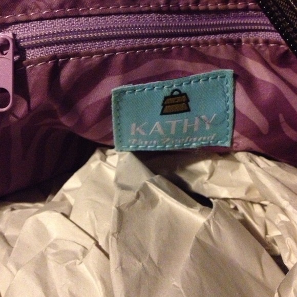 😍👜Beautiful Kathy Van Zeeland handbag - Picture 4 of 4