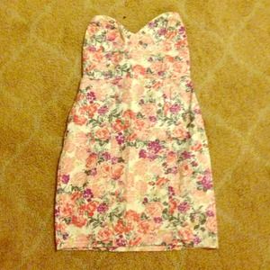 Floral strapless dress