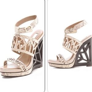 🎉HOST PICK🎉 BCBGMaxAzria Sato Cage Wedge Sandals