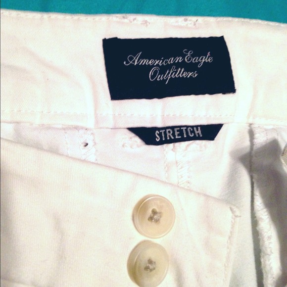 White American Eagle Short Shorts - Picture 2 of 3