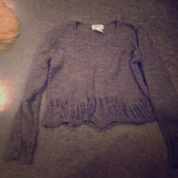 Grey cropped lace edge sweater