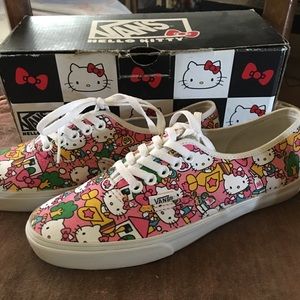 Pink Hello Kitty Vans. 🎀🐱