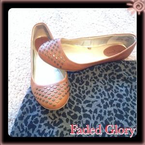 ⚡️ Brown studded flats